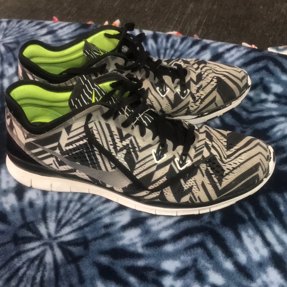 Nike tennis shoes